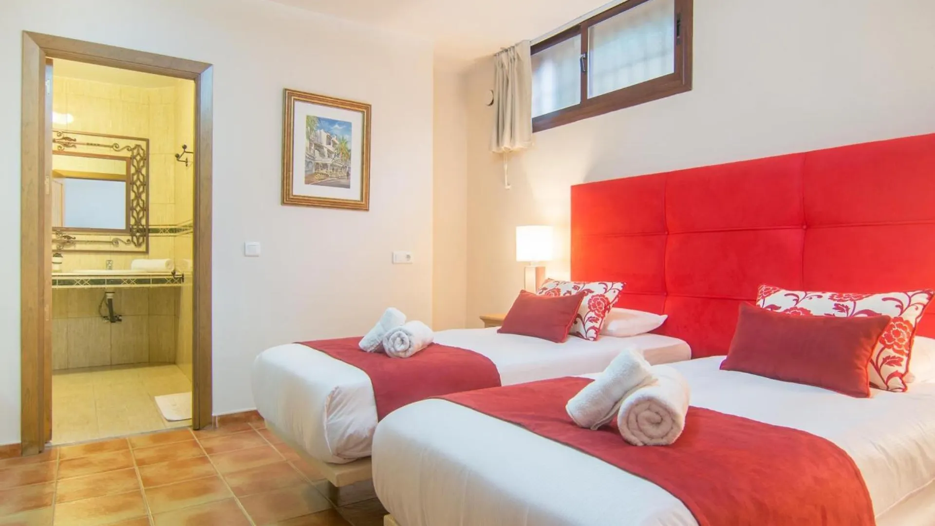 Сasa de vacaciones San Pedro 6 Bedroom Villa, Heated Pool, Bbq, Wifi Marbella