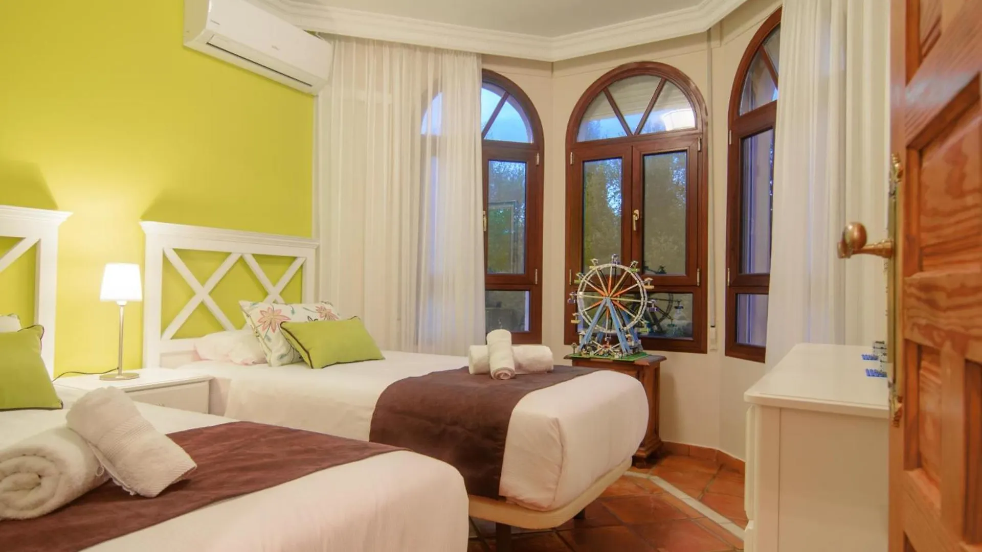 Сasa de vacaciones San Pedro 6 Bedroom Villa, Heated Pool, Bbq, Wifi Marbella España