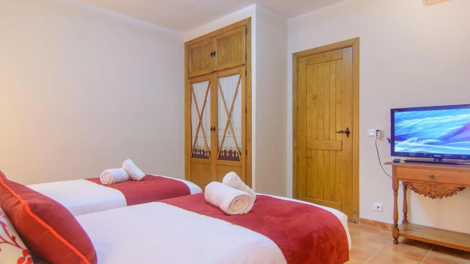 Сasa de vacaciones San Pedro 6 Bedroom Villa, Heated Pool, Bbq, Wifi Marbella España