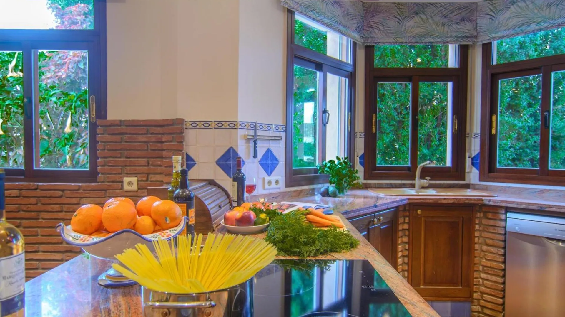 San Pedro 6 Bedroom Villa, Heated Pool, Bbq, Wifi Marbella 0*,  España