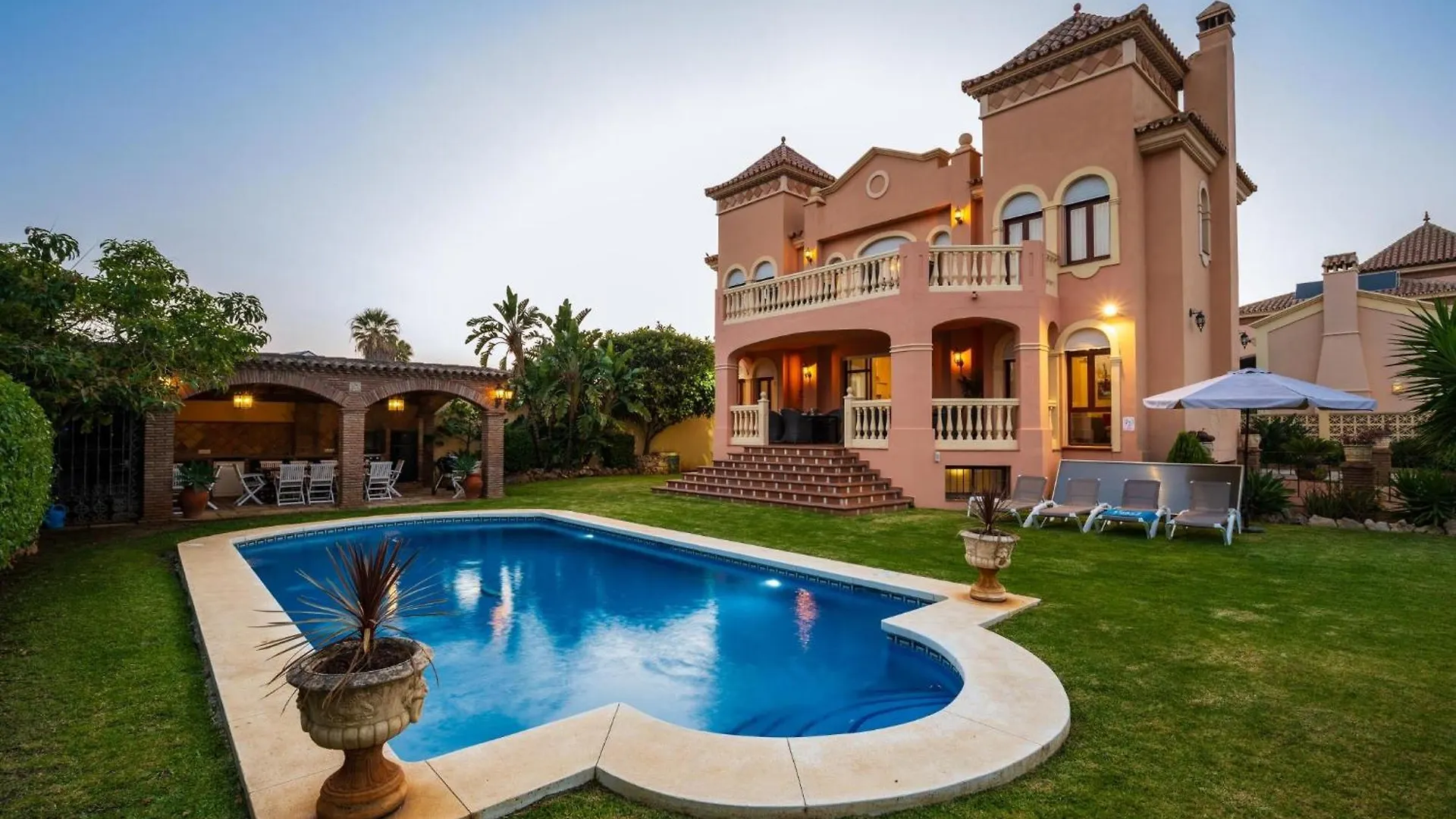 San Pedro 6 Bedroom Villa, Heated Pool, Bbq, Wifi Marbella 0*,